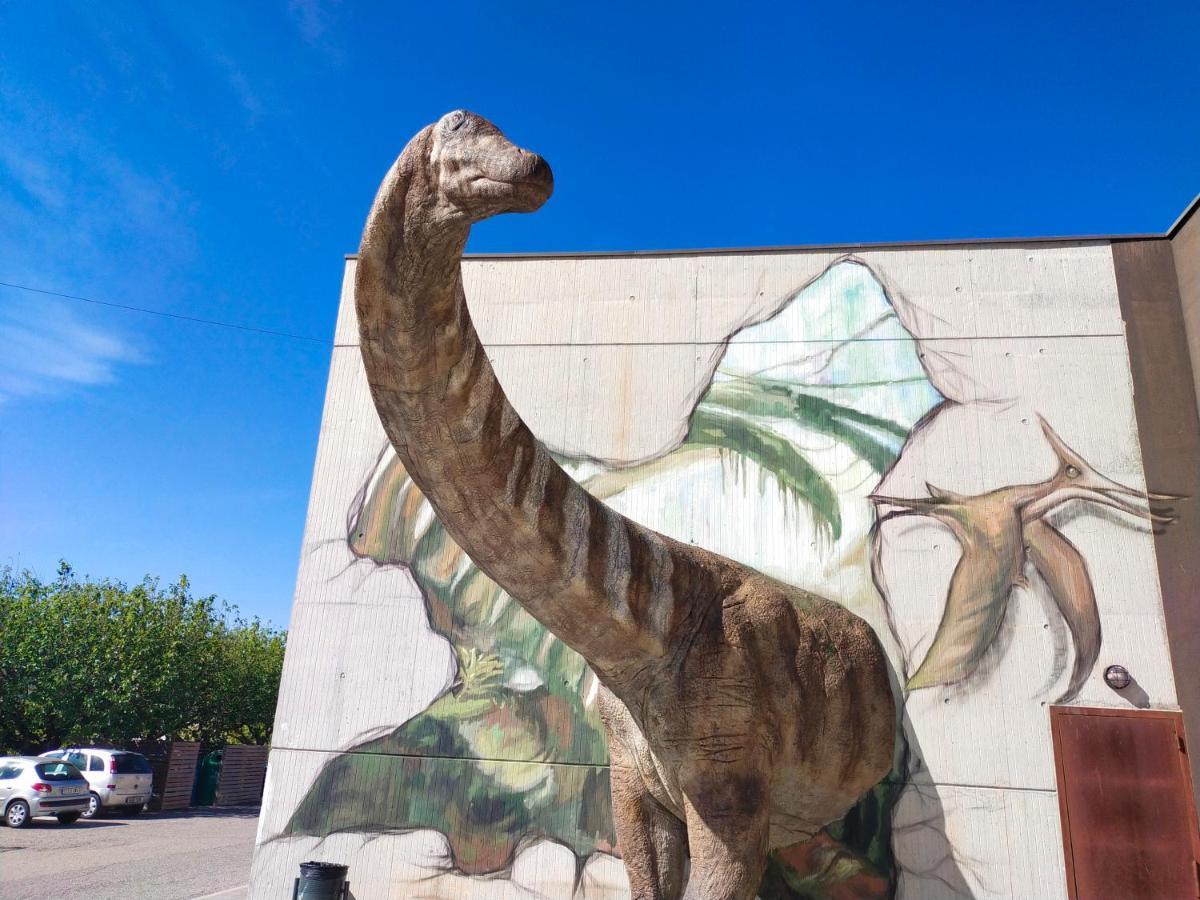 Dinosaur House Apartment Coll de Nargó Екстериор снимка