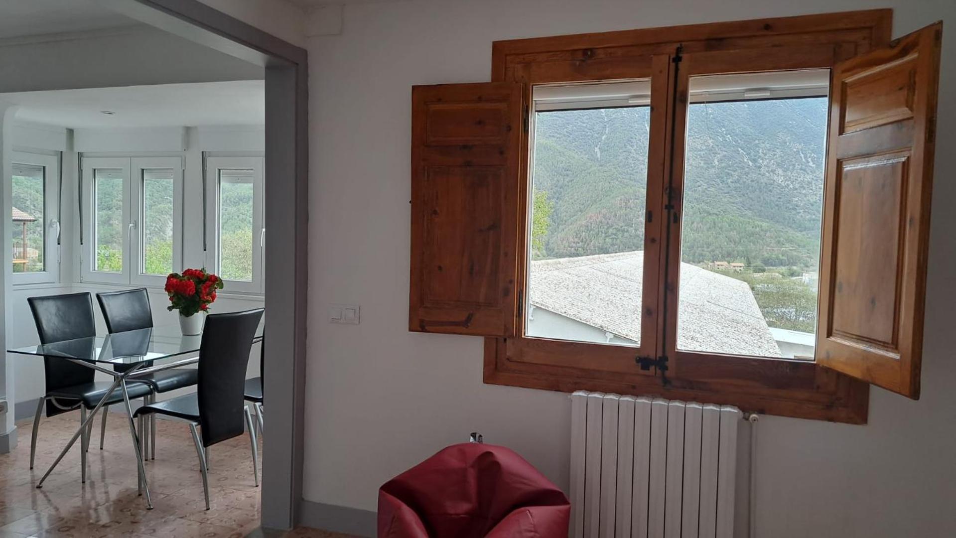 Dinosaur House Apartment Coll de Nargó Екстериор снимка