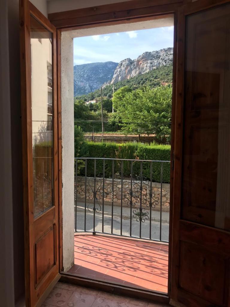Dinosaur House Apartment Coll de Nargó Екстериор снимка